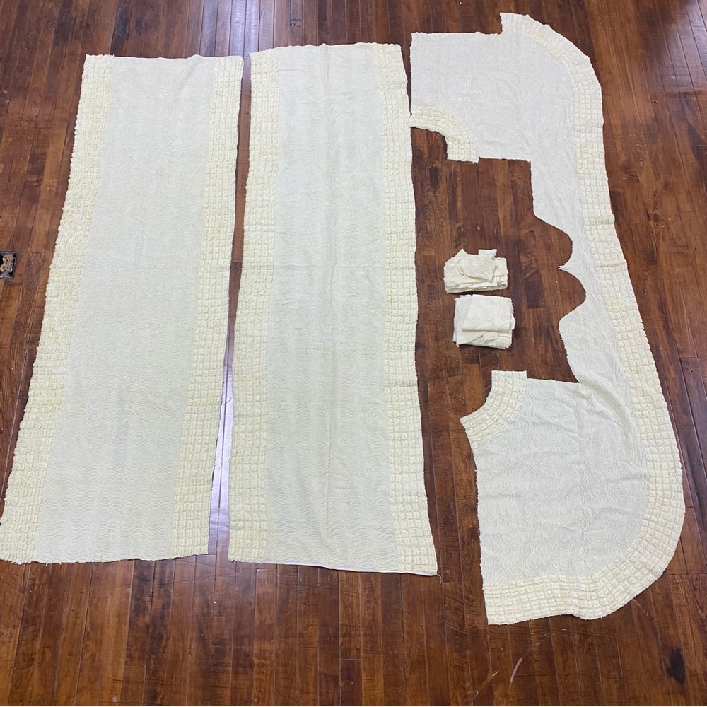 Vintage Yellow Chenille Scrap/Cutter Bedspread 72” x 78”